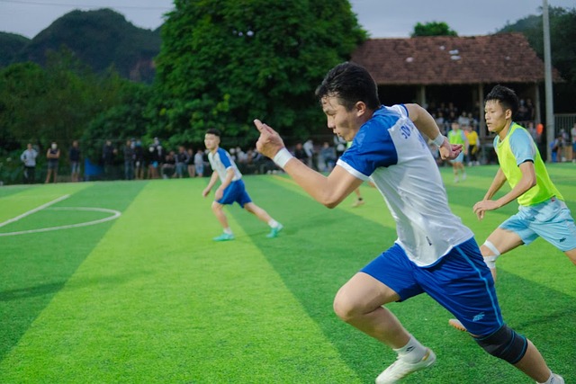 的鼓励与支 的鼓励与支